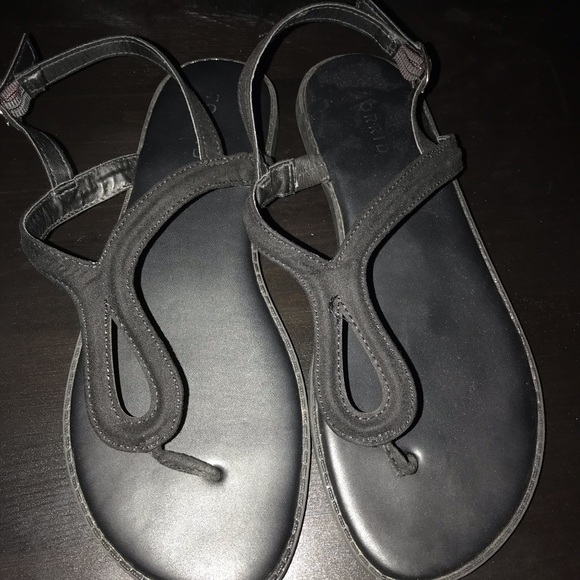 Torrid Keyhole Sandals - Picture 3 of 4
